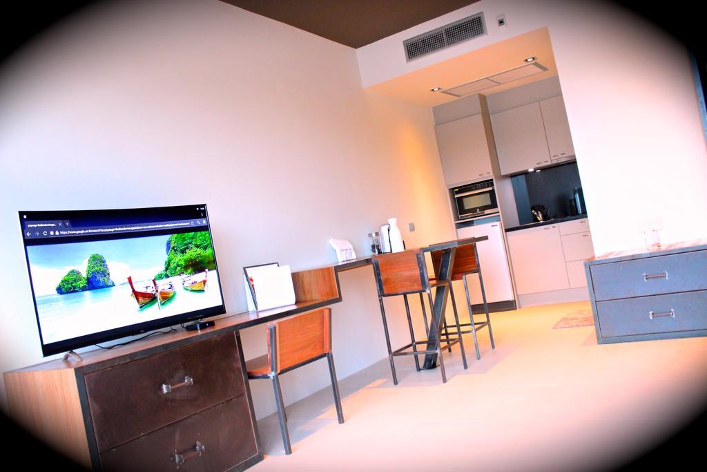 Apartmán Little Paris Phuket Exteriér fotografie